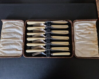 Vintage Boxed set of EPNS Faux Bone Handled Fish Cutlery