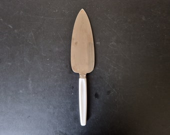 Vintage White Handled Cake Server - 10 Inches