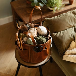 Handgemaakte leren breiprojecttas: garenkom en gereedschapsopberger