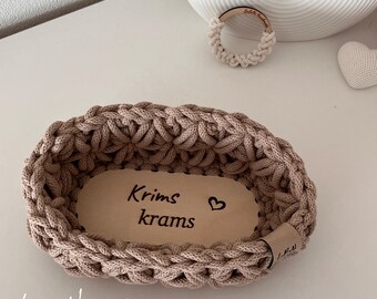 Gehäkeltes Körbchen für Krimskramsim Jasminmuster aus Bobbiny Garn mit graviertem Holzboden ⎮Aufbewahrung und Deko⎮Geschenkidee