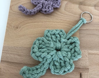 Keychain cloverleaf crocheted lucky charm