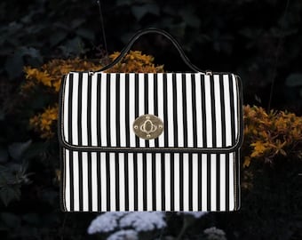 Söt gotisk axelväska | Spöklik axelväska | Handväska i goth-stil | Halloweenmode | Svart handväska | Vegansk handväska | Goth-accessoarer