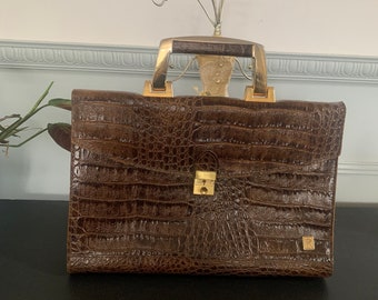 Elegant 50s Italian embossed brown leather handbag with gold hardware, document holder, business bag, chic.