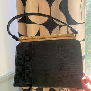 Wunderschöne Vintage-Handtasche aus schwarzem Reptilien-Imitat aus den 1950er Jahren, hergestellt in den USA, After Five