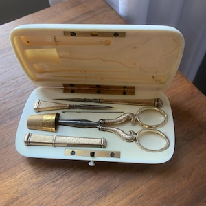 Antique rigid sewing kit case 19th century France 1850 in vermeil, Napoleon III