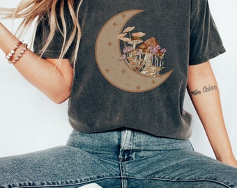 Cottagecore Shirt, Vintage Cottagecore Shirt, Comfort Colors Goblincore TShirt, Oversized Frog Cottagecore T-Shirt, Magic Mushroom T Shirt