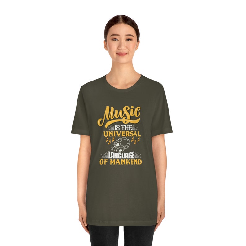 Music Is The Universal Language T-Shirt: Musician Gift Tee 画像 4