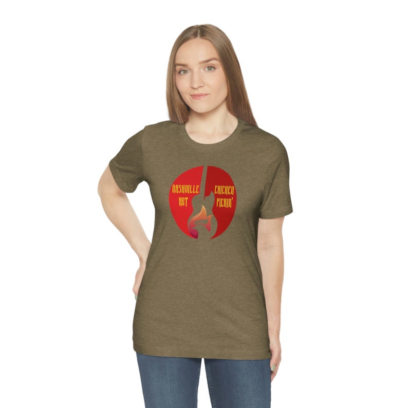 Retro Nashville Hot Chicken Guitar T-Shirt: Vintage Music Tee 画像 5