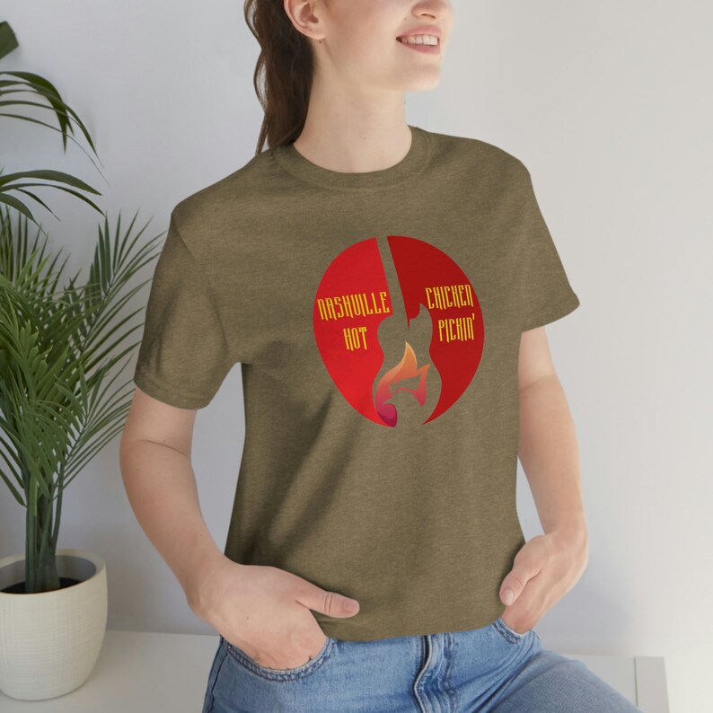 Retro Nashville Hot Chicken Guitar T-Shirt: Vintage Music Tee 画像 7