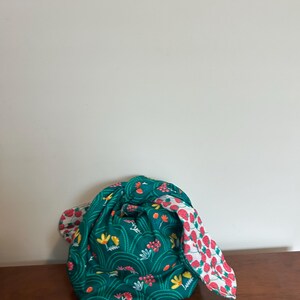 Reversible tie bag