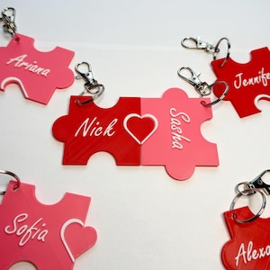 Personalized Puzzle Piece Keychains – Custom Name Valentines Gift for Couples Best Friends