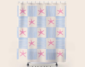 Duschvorhang mit rosa Seestern-Schachbrettmuster | Blau gestreiftes Strandmuster