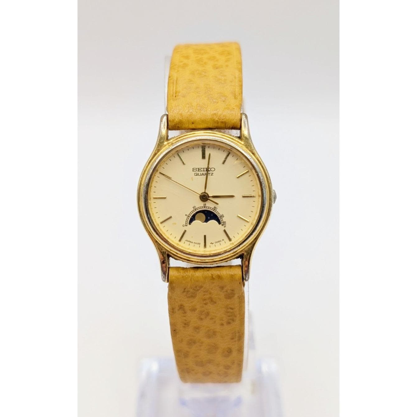Seiko Moon Phase Watch Women 24mm White Dial Gold Tone 4K22-0050 Vintage Seiko Moonphase Watch Women 24mm White Dial Gold Tone 4K22  main image 3