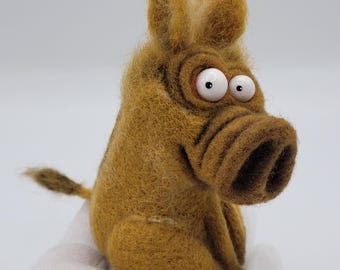 Wild boar piglet Rüssel-Rudi – Needle-felted pig figurine made of virgin wool – Handmade fantasy decoration – Unique collector's item with charm