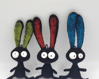 Handmade rabbit pendant, needle-felted figure, pure wool, funny cartoon animal figure, quirky animation decoration, unique item, gift, backpack