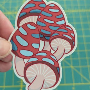 Sticker Champignons rouges et bleus printaniers
