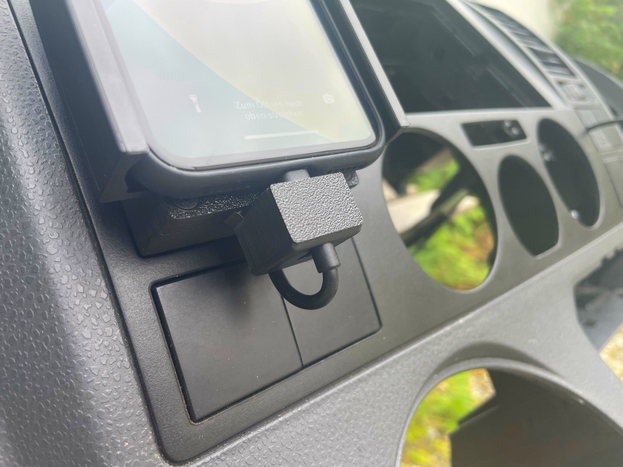 Handyhalterung für VW T5 Transporter Caravelle Multivan California schmale  Konsole USB-C&Lightning CarPlay AndroidAuto ProLine - .de
