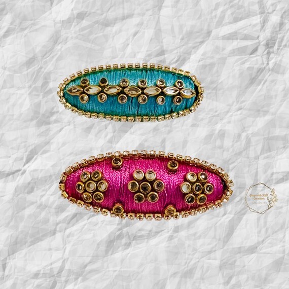 thumbnail image 2 of SAREE SAFETY PIN GOLD WITH WHITE STONE 1 SET 12 PIECES 2 of 13