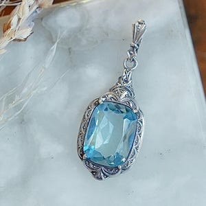 Art Nouveau pendant 835 silver blue stone around 1910 // Antique Art Deco Vintage Art Nouveau Biedermeier // Heirloom Classic Chain Necklace