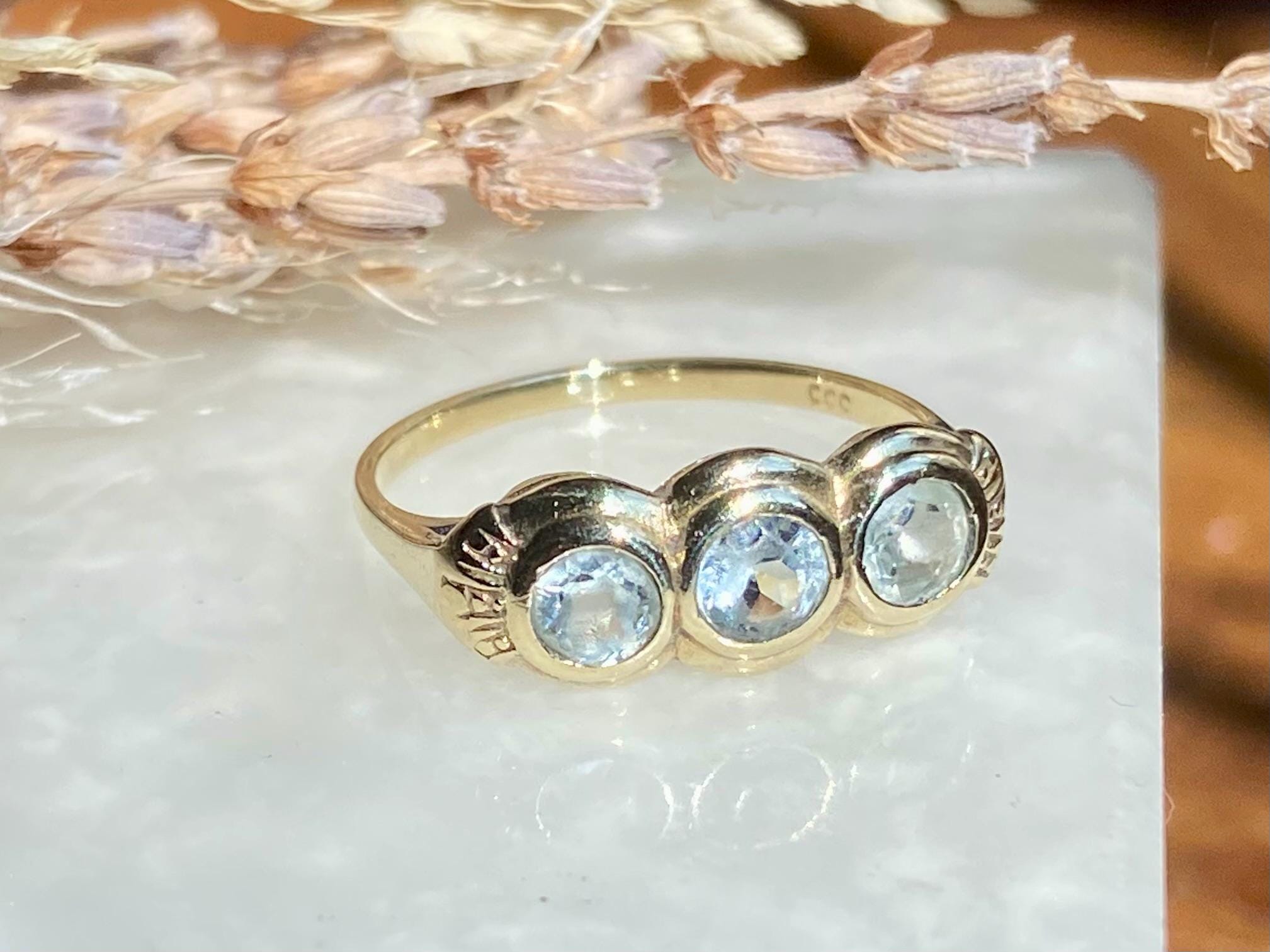 Bague Ancienne En Or 18 Carats - Sertie De Perles Et De Verres Bleus - Bijou Vintage Occasion