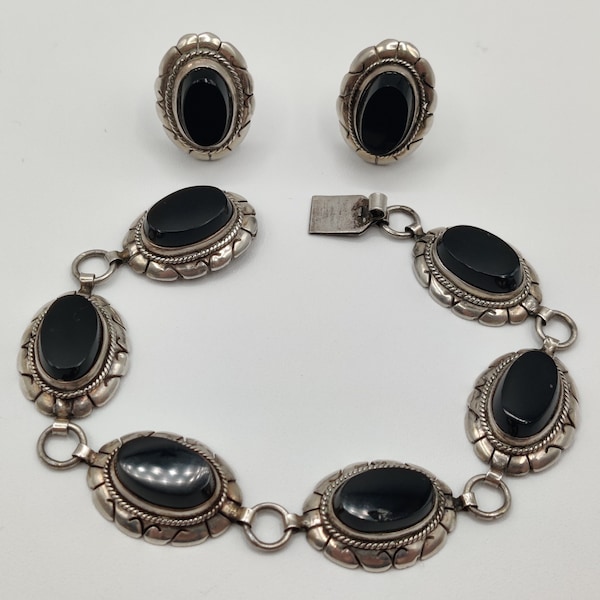 Hecho en Guadmex -  early 1950s - Sterling Mexican Onyx Bracelet and Earrings set.