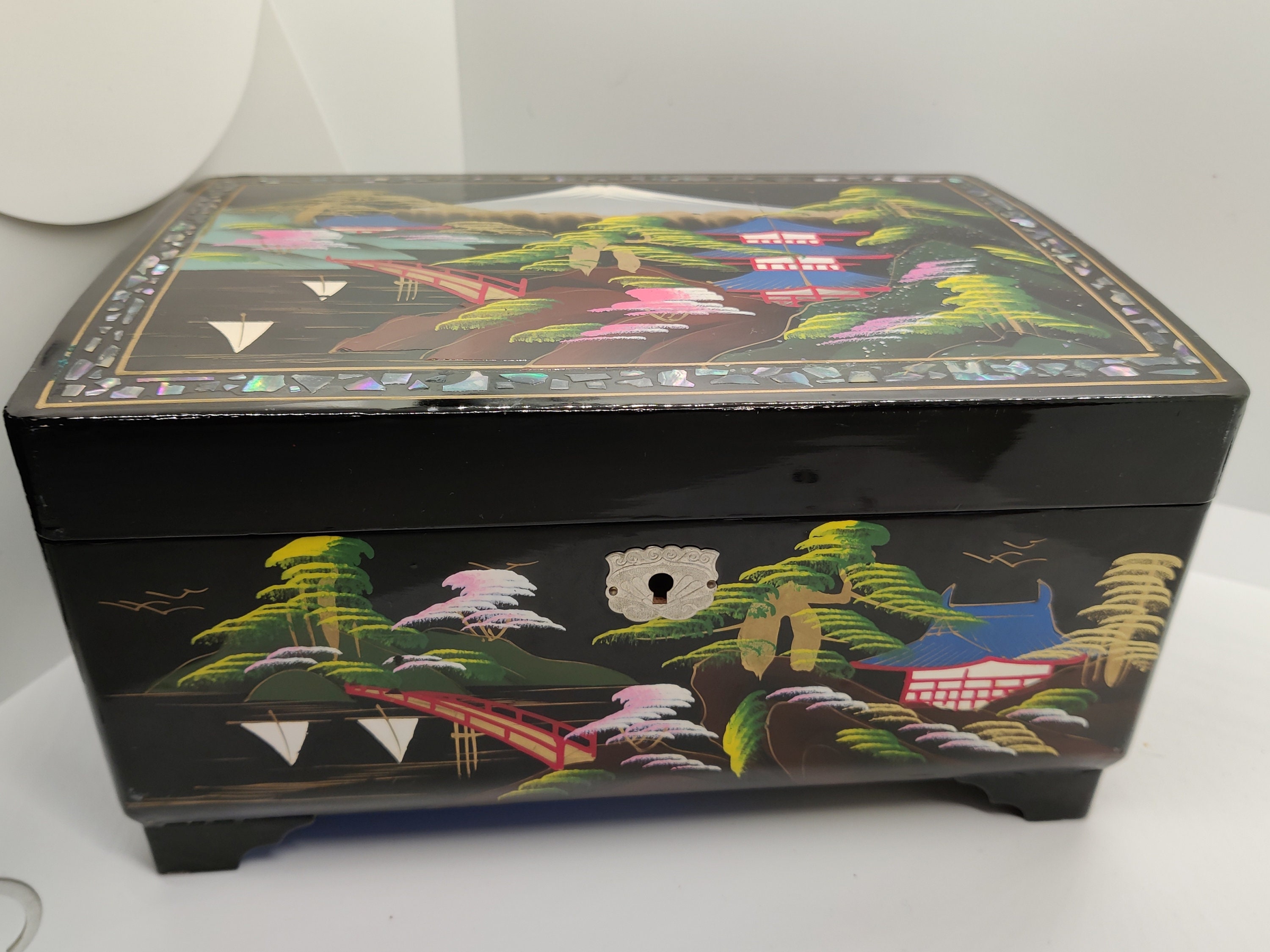 Vintage Japanese Lacquer Musical Jewelry Box Vintage Japanese