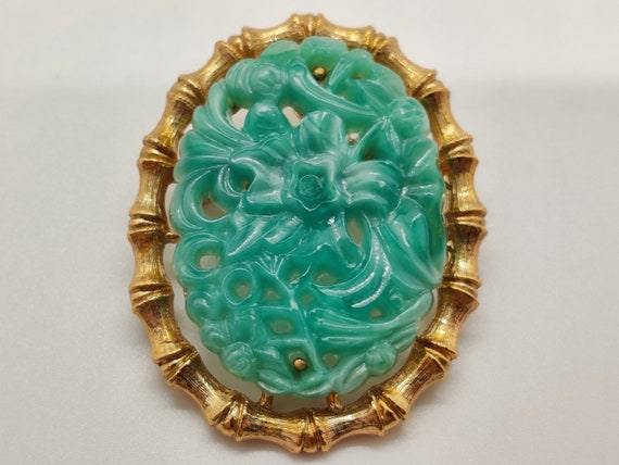 CARVED faux Jade and Gold  signed GERRYS Pendant/… - image 4