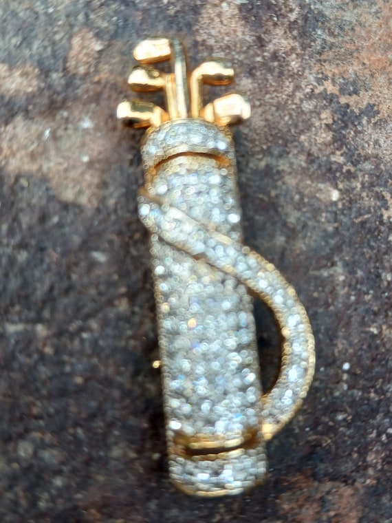 Gold and crystal golf club/bag brooch