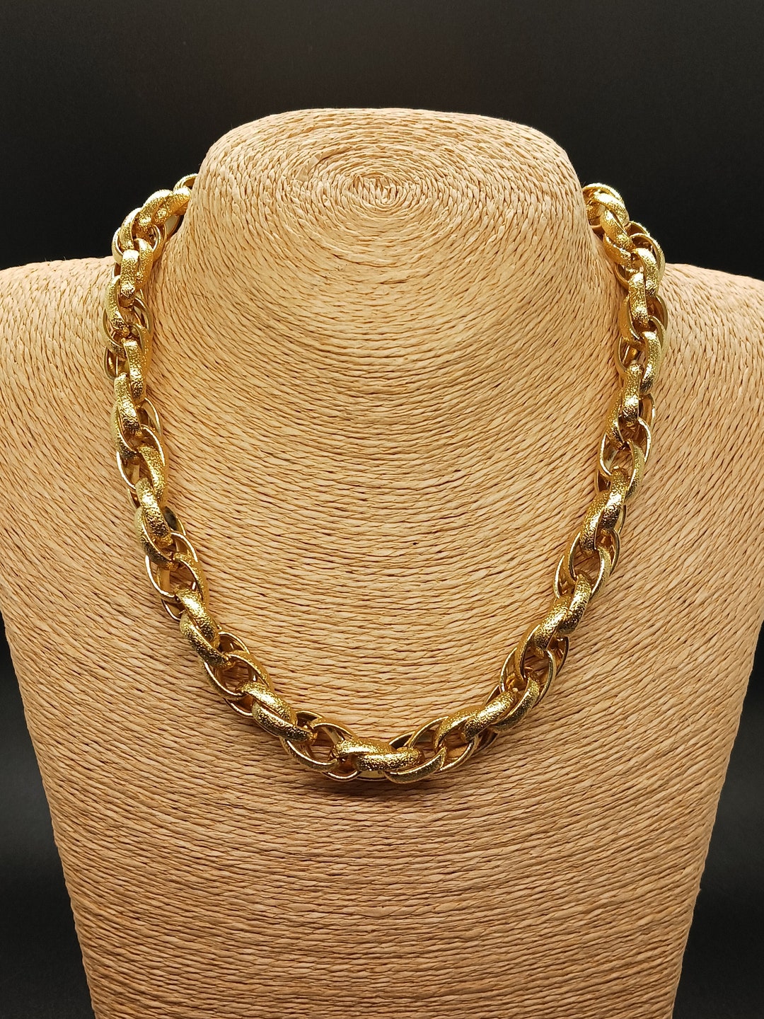 Textured Rope Chain Gold Textured Rope Chain Necklace. Twisted Interlocking Oval Links. - Etsy