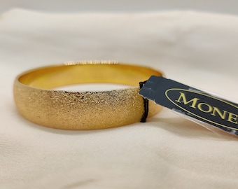 MONET textured gold bangle bracelet w/ tag