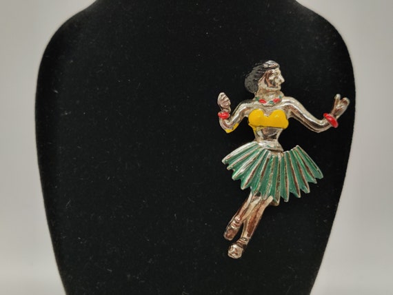 Dancing Hula Girl Novelty Brooch - image 3