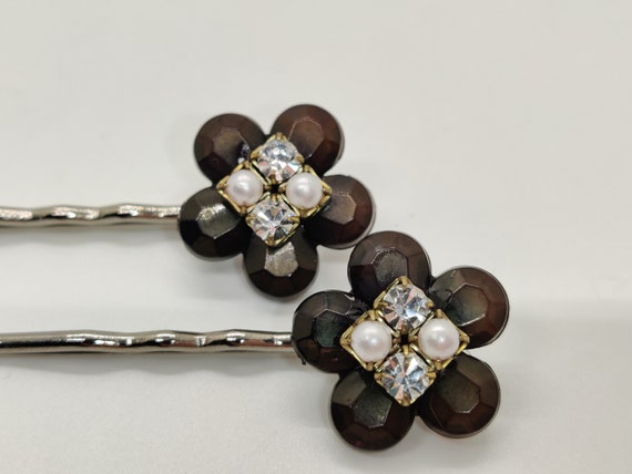 ✔️Hair barrette with black pearls, multi-faceted hematites and smoky rhinestones Amazon.com : 1Pc Black Hair Clips Handmade Rhinestone  main image 3