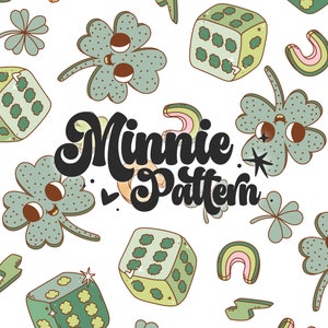 Puede incluir: Un patrón sin costuras con tréboles de cuatro hojas verdes con caras, dados, arcoíris y el texto "Minnie Pattern".