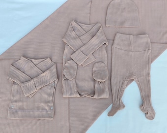 Newborn Hospital Outfit Set,Newborn Gender Neutral Coming Home,Anti-sweat organic fabric suitable Hospital exit set,natural dyed fabric,