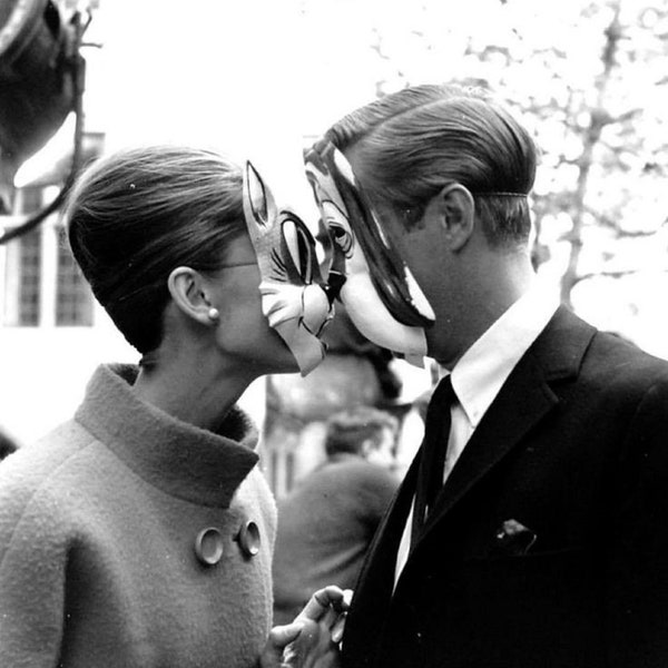 Audrey Hepburn & George Peppard in Breakfast at Tiffany's Classic Movie Publicity Picture Photo Poster Print