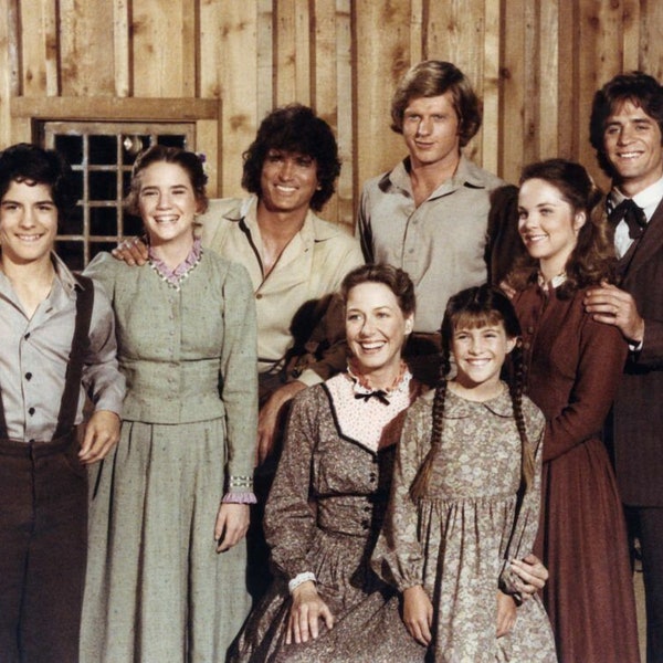 Little House  on The Prairie Ingalls FAMILY Cast Publicity Picture Poster Photo rePrint