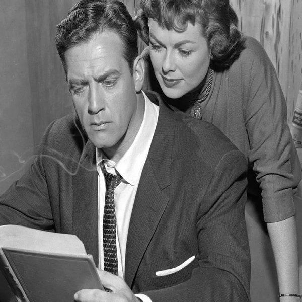 Raymond Burr Barbara Hale in Perry Mason Classic TV Show Picture Poster Photo Print