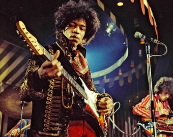 Classic Rock Musician and Legendary Guitarist Jimmi Hendrix Glossy Publicity Photo Picture Print