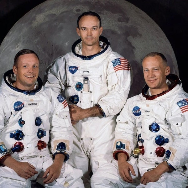 APOLLO 11 CREW MOON Landing Space Mission Glossy Poster Picture Photo Print Armstrong Aldrin Luna