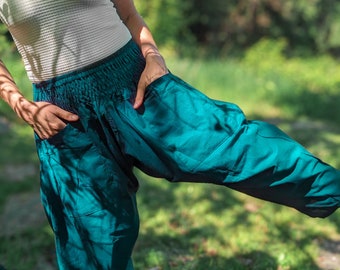 Yoga Pants, Gender-Neutral, 100% Cotton, Loose Flowy Fit, One Size fits All, Harem Pants, Movement Pants, Dance Pants, Samurai Pants