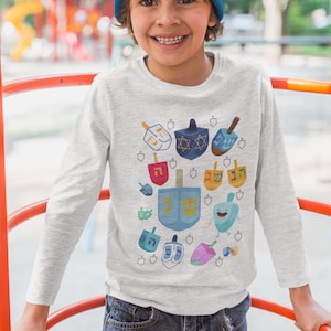 Camiseta Hanukkah para niños pequeños de manga larga, idea de regalo para niños hanukkah, ropa hanukkah para niños, linda camisa para niños pequeños hanukkah dreidel vacaciones imagen 1