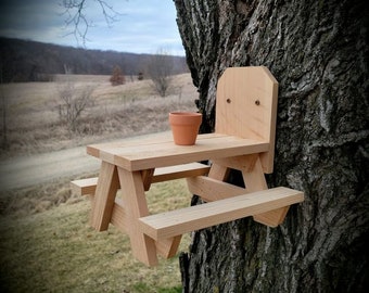 Squirrel Picnic Table / Squirrel Feeder