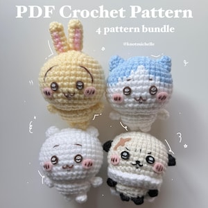 Könnte beinhalten: Eine Sammlung von vier handgefertigten Amigurumi-Figuren aus Häkelarbeit. Die Figuren umfassen ein gelbes Häschen, eine blau-weiße Katze, einen weißen Bären und einen beigen Panda. Der Text "PDF Crochet Pattern" und "4 pattern bundle" ist sichtbar.