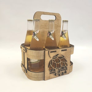 Porta-bebidas com corte a laser | Caddie de cerveja de madeira | Design de lúpulo com cantos "Living Hinge"