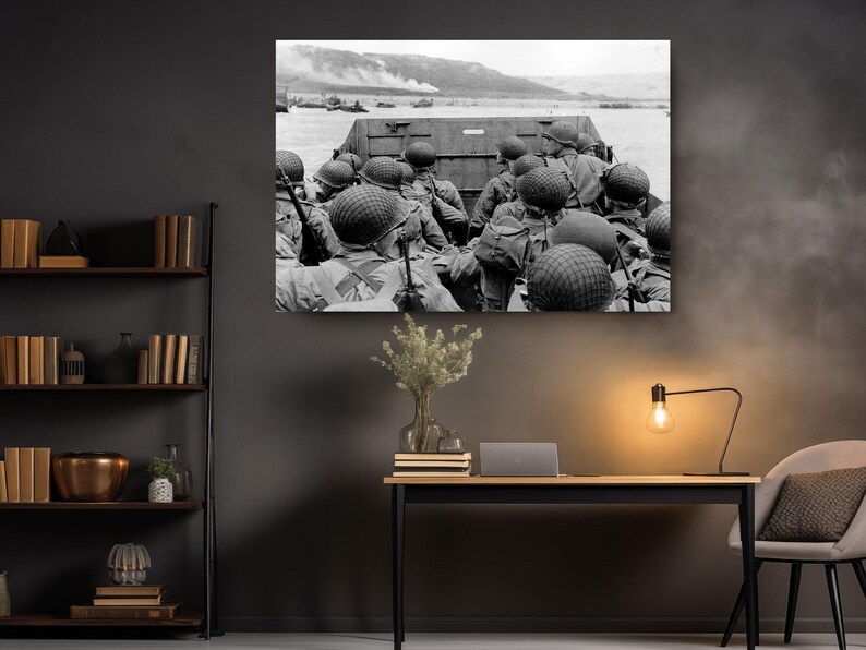 D-Day Normandy Canvas Art American Troops, Omaha Beach Historic Photo (Black and White, Premium Canvas, R image 3