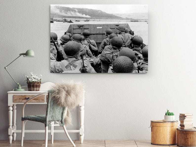 D-Day Normandy Canvas Art American Troops, Omaha Beach Historic Photo (Black and White, Premium Canvas, R image 6
