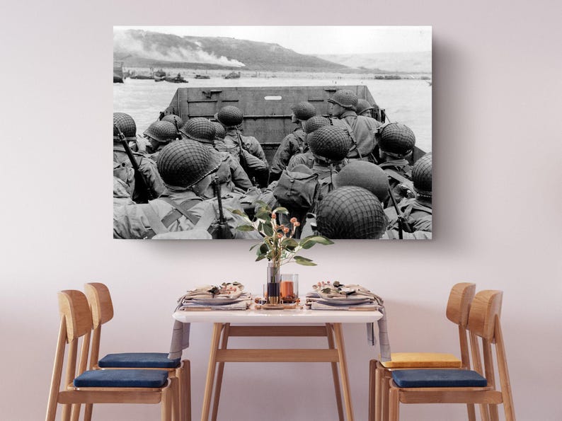 D-Day Normandy Canvas Art American Troops, Omaha Beach Historic Photo (Black and White, Premium Canvas, R image 2