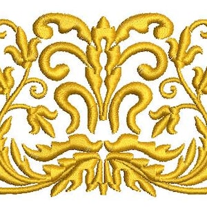 Może przedstawiać: Złoty, ozdobny wzór obramowania kwiatowego. Powtarzający się wzór przedstawia stylizowane liście, zwoje i symetryczne elementy. Projekt jest wykonany w jasnym, metalicznym złotym kolorze, odpowiednim do zastosowań dekoracyjnych.