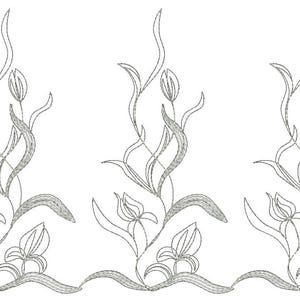 Puede incluir: Patrón repetitivo de bordado floral en tonos grises sobre fondo blanco. El diseño presenta tres arreglos verticales de flores, hojas y tallos curvos, creando un borde o acento decorativo.