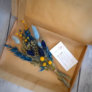 Letterbox Dried Flowers | Turquoise Dried Flower Arrangement | Gift |Letterbox Gift | Mothers Day Gift | Birthday Gift | Gifts For Her